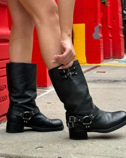 Astor Black Leather