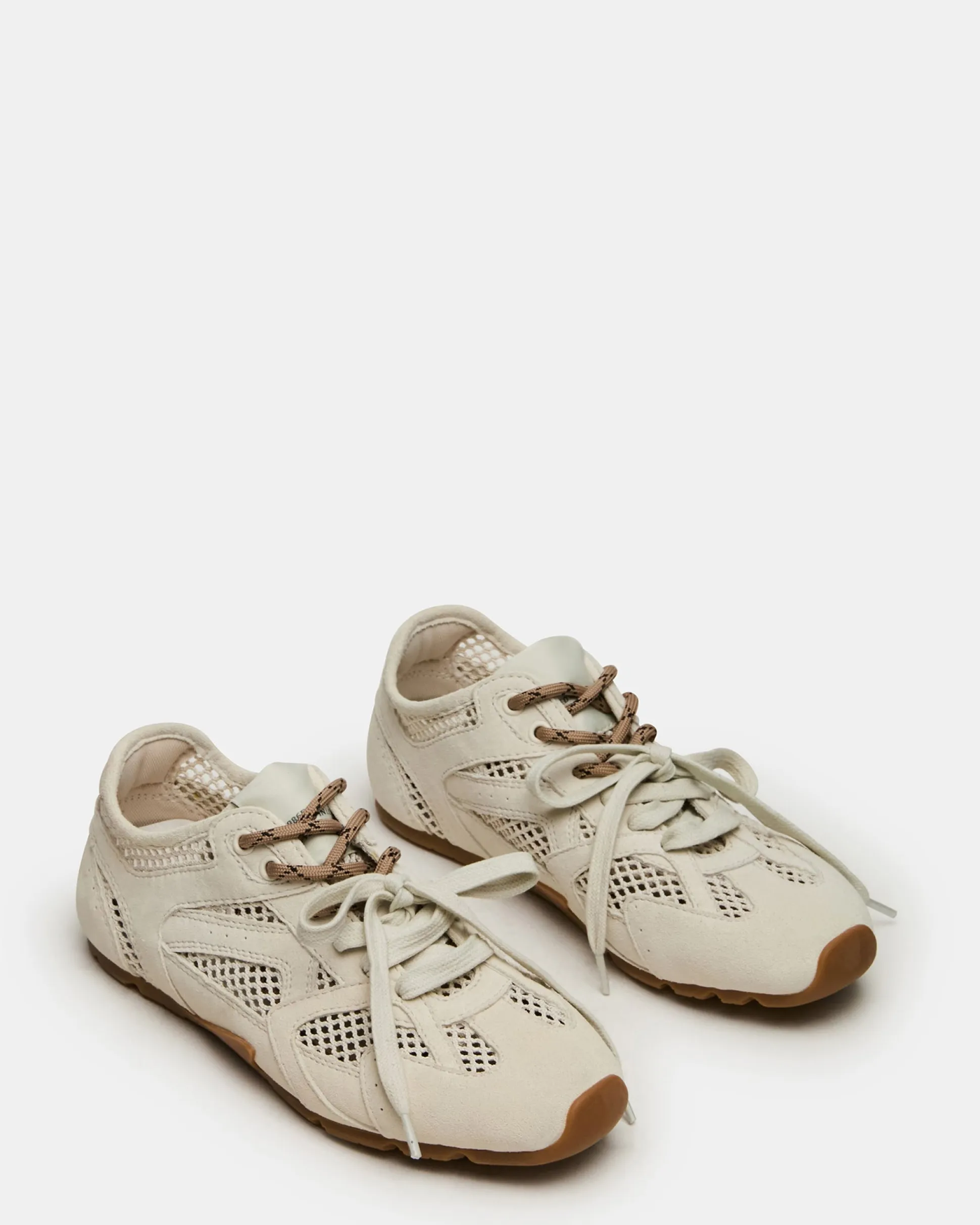 Aziel Sneaker & Shoelace Burgundy Bundle