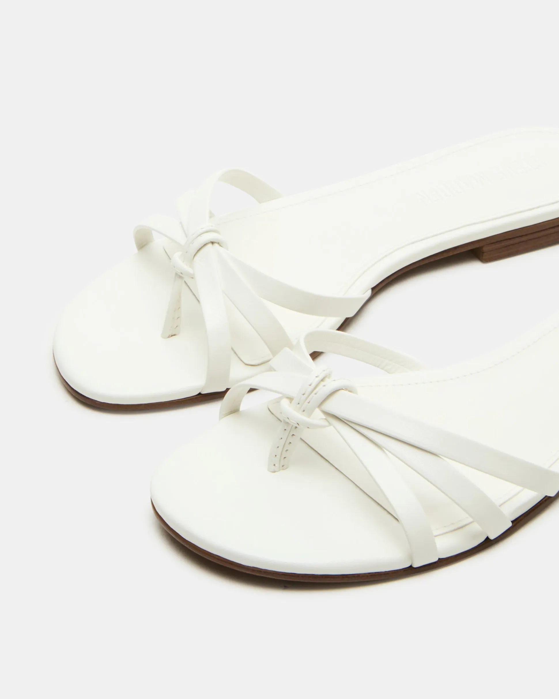 Calissi White Leather