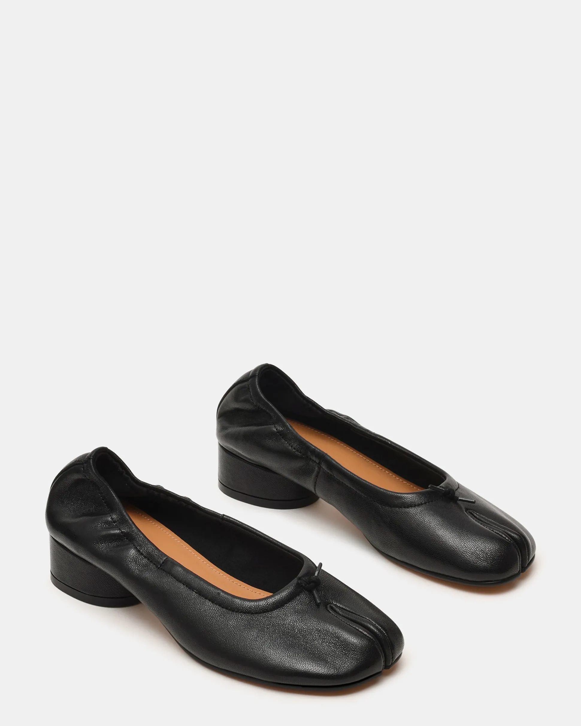 Cyra Black Leather