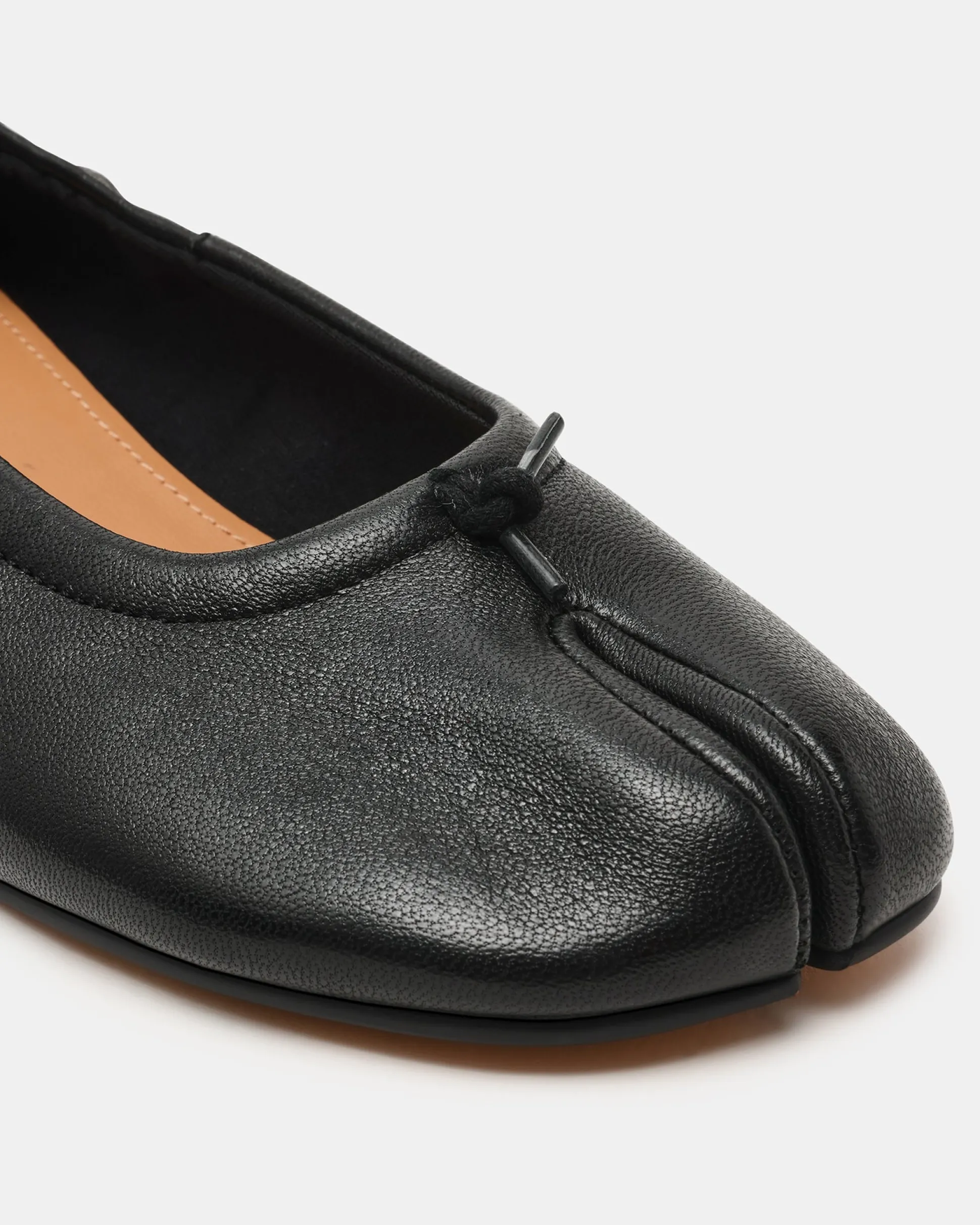 Cyra Black Leather