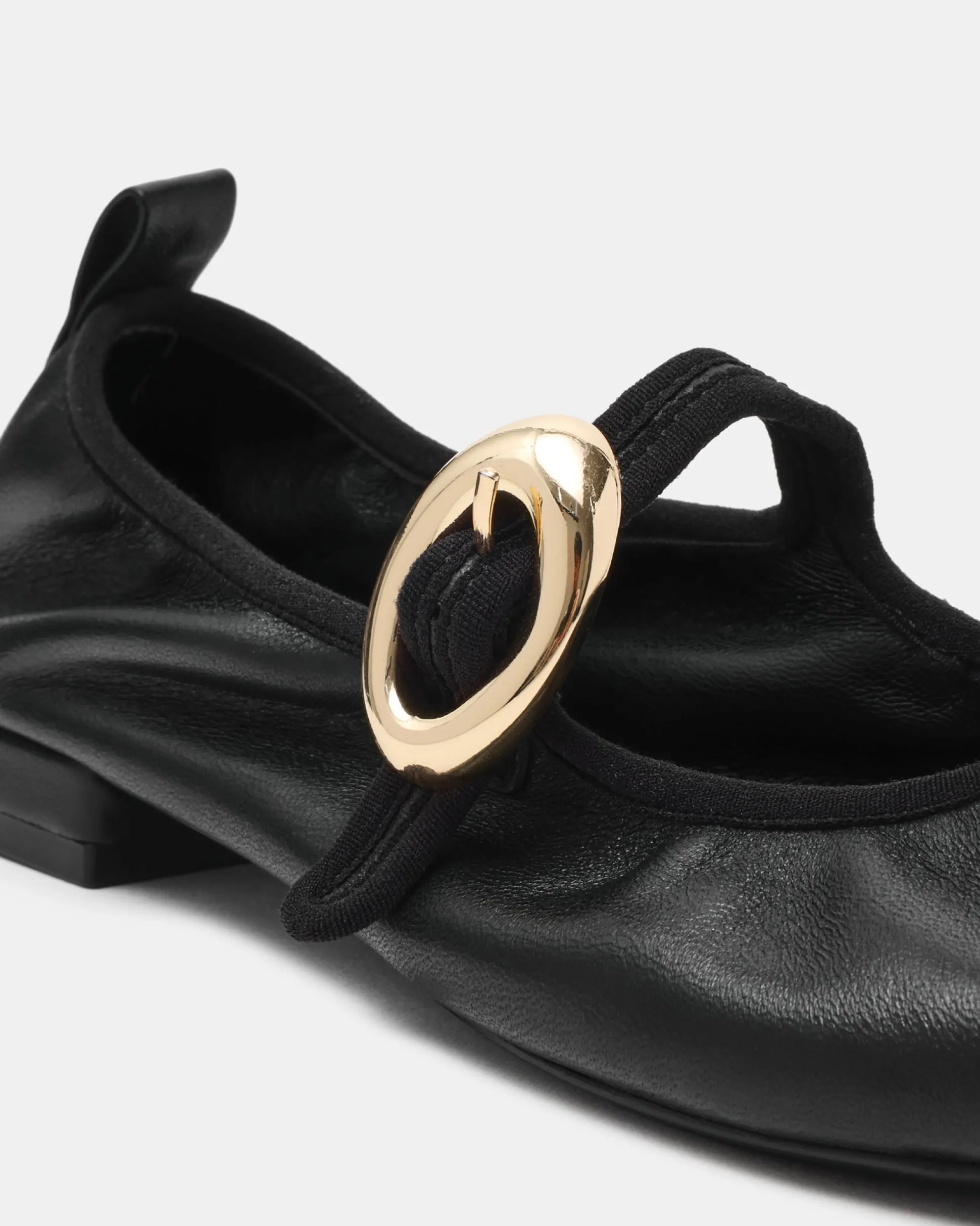 Daffia Black Leather