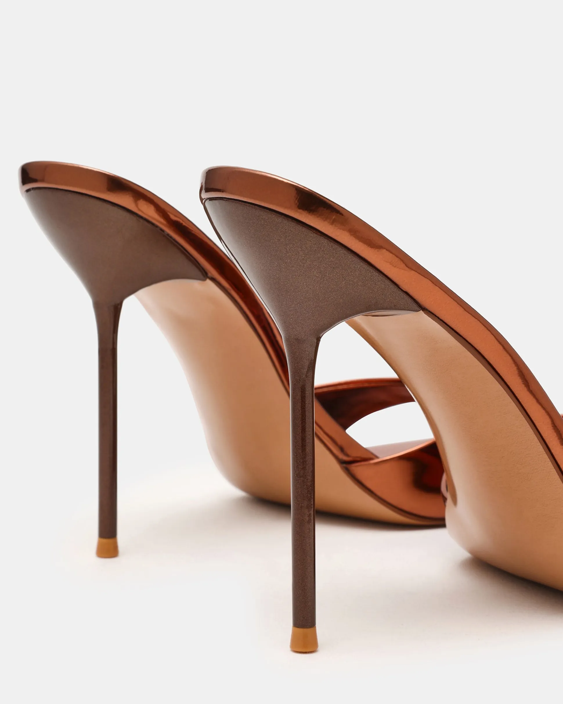 Davina Bronze