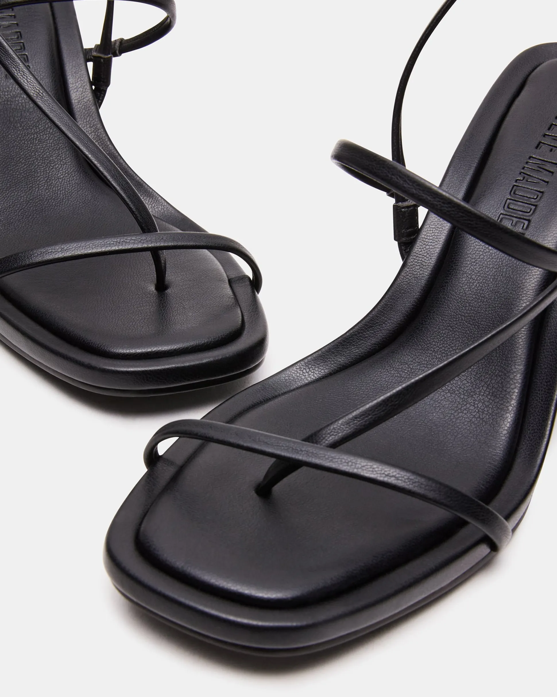 Diora Black