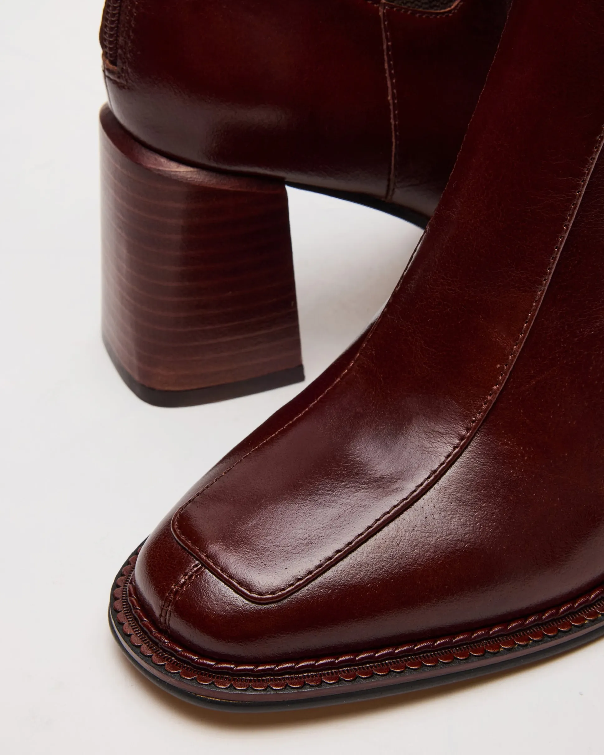 Downtown Brown Leather