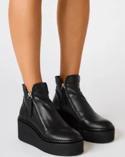 Drift Black Leather