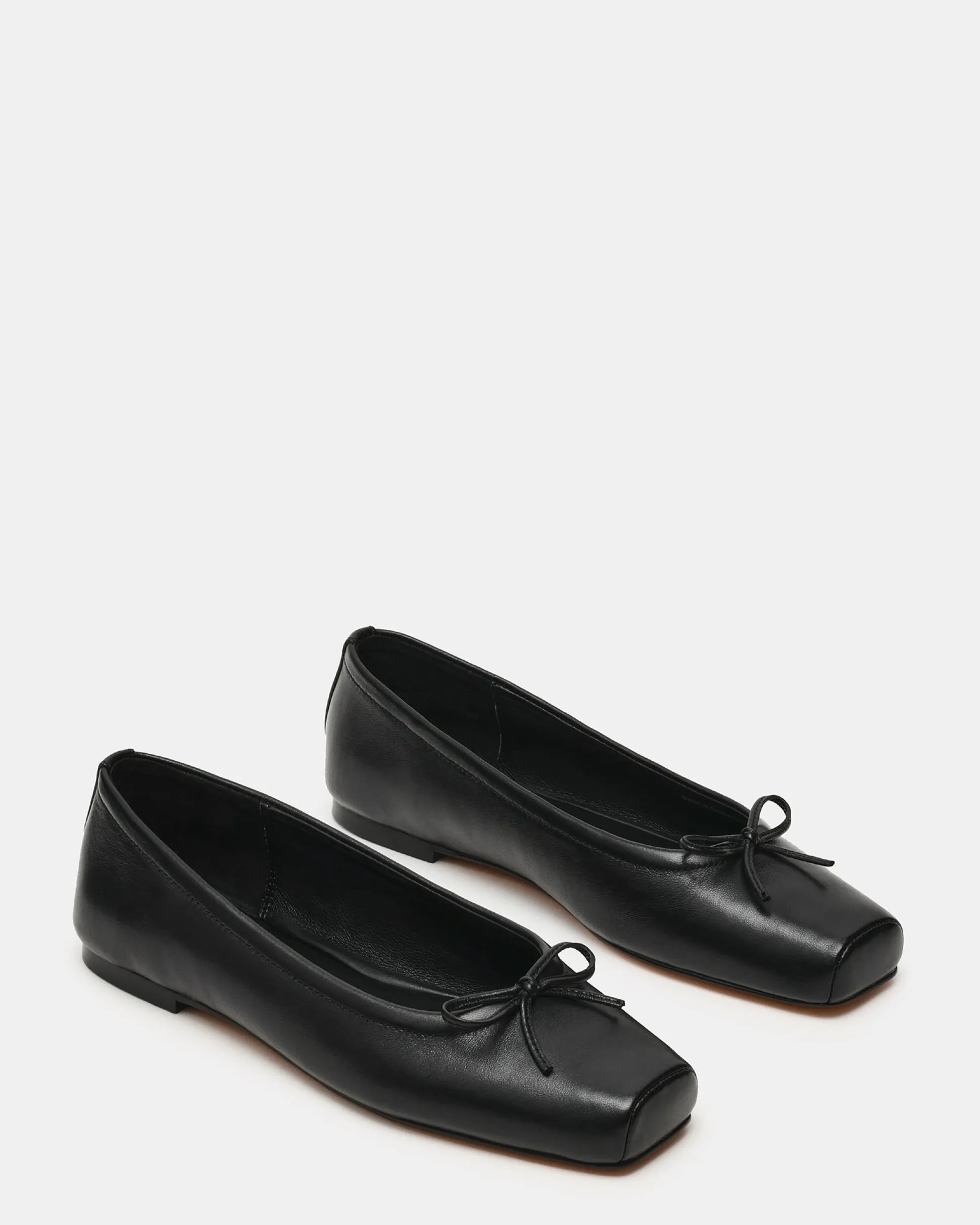 Eleve Black Leather