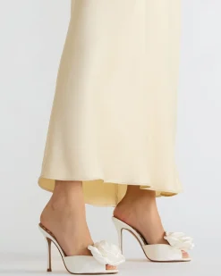 Priya Flower Ivory Satin