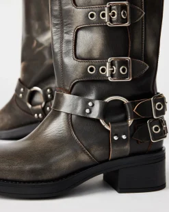 Rocky Brown Distressed