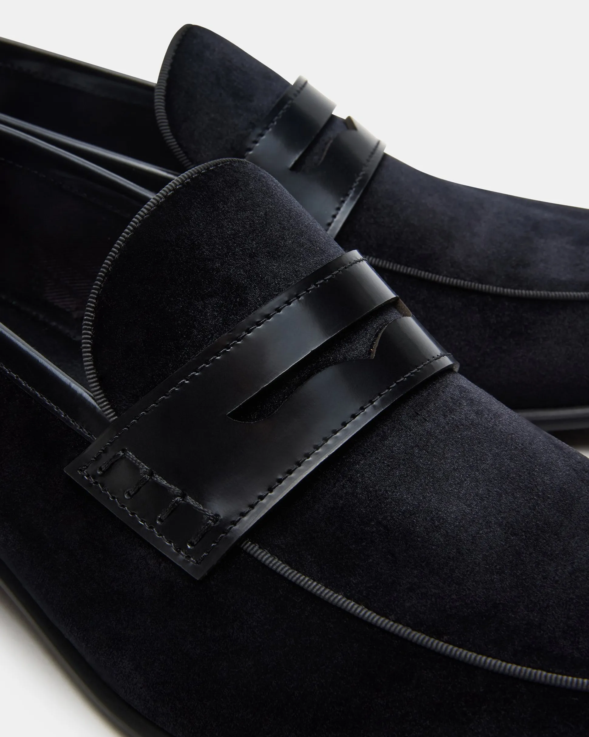 Yardly Black Velvet
